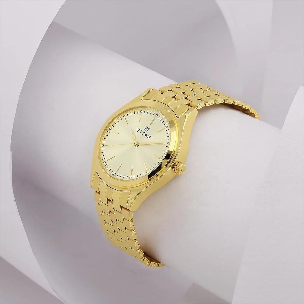 ساعت مچی آنالوگ گرد مردانه تایتان کاریسما