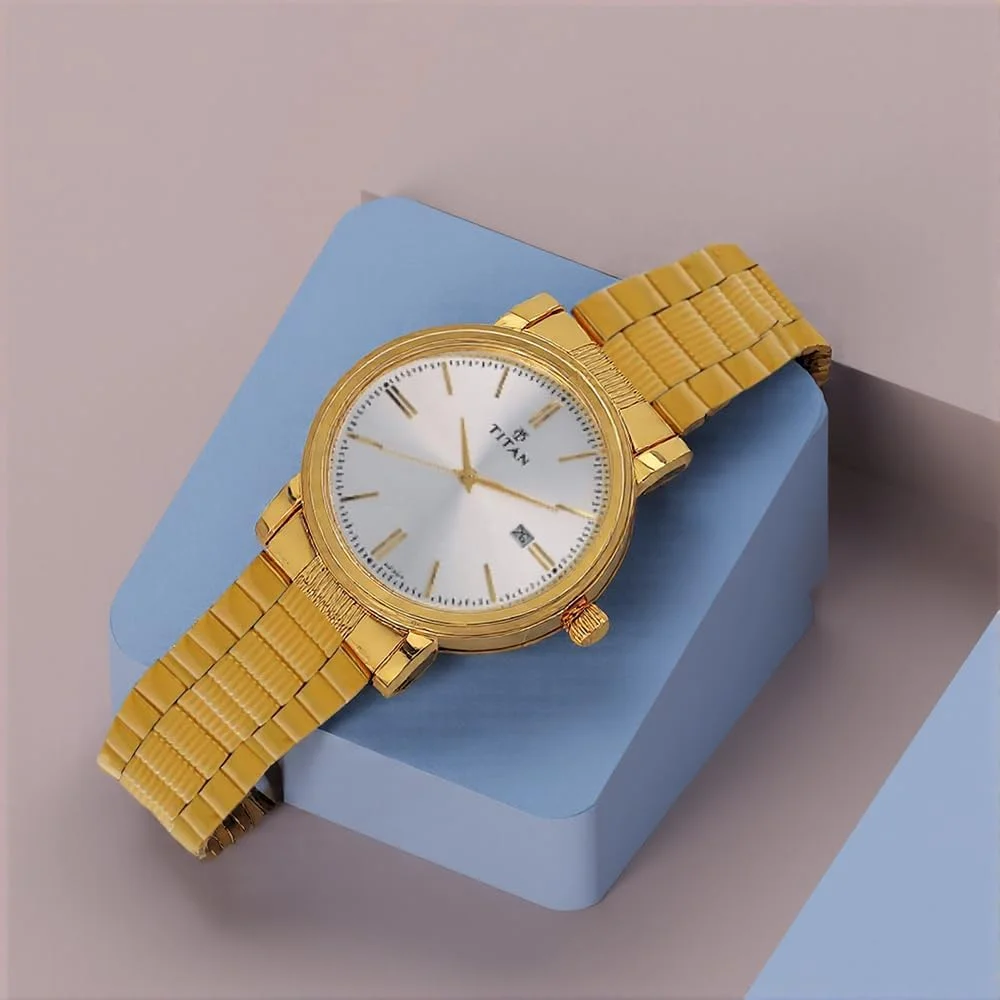 ساعت مچی آنالوگ گرد تایتان کاریشما مردانه