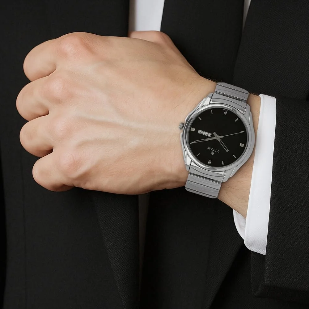 ساعت مچی آنالوگ تایتان کاریسما با صفحه گرد مردانه