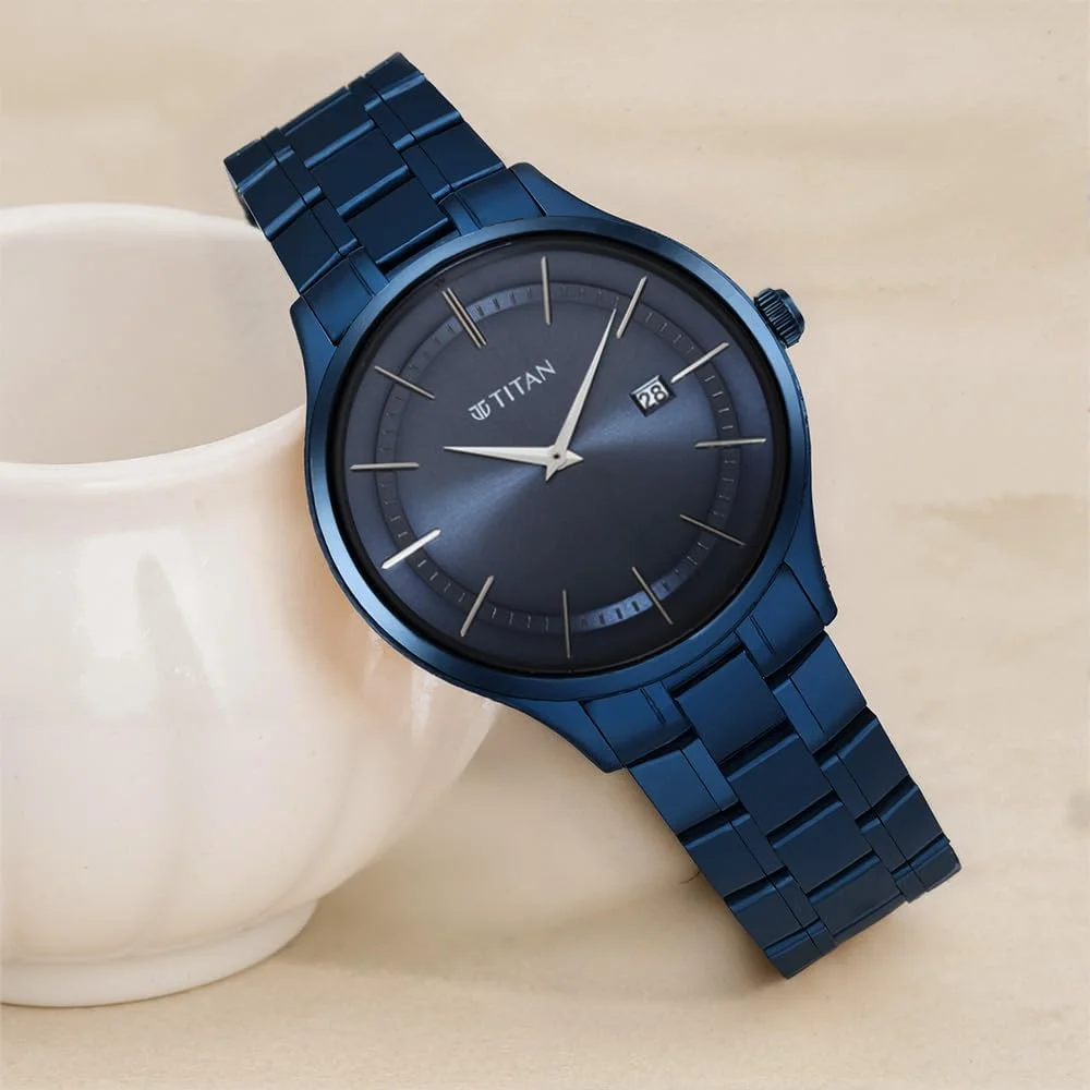 ساعت مچی مردانه تایتان کلاسیک اسلیم با صفحه نقره ای مدل 90142QM01