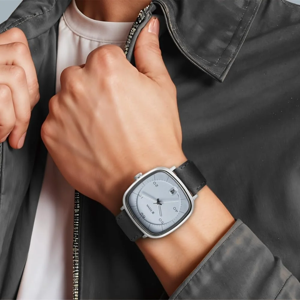 ساعت مچی عقربه‌ای مردانه تایتان کلاسیک مدل گرد