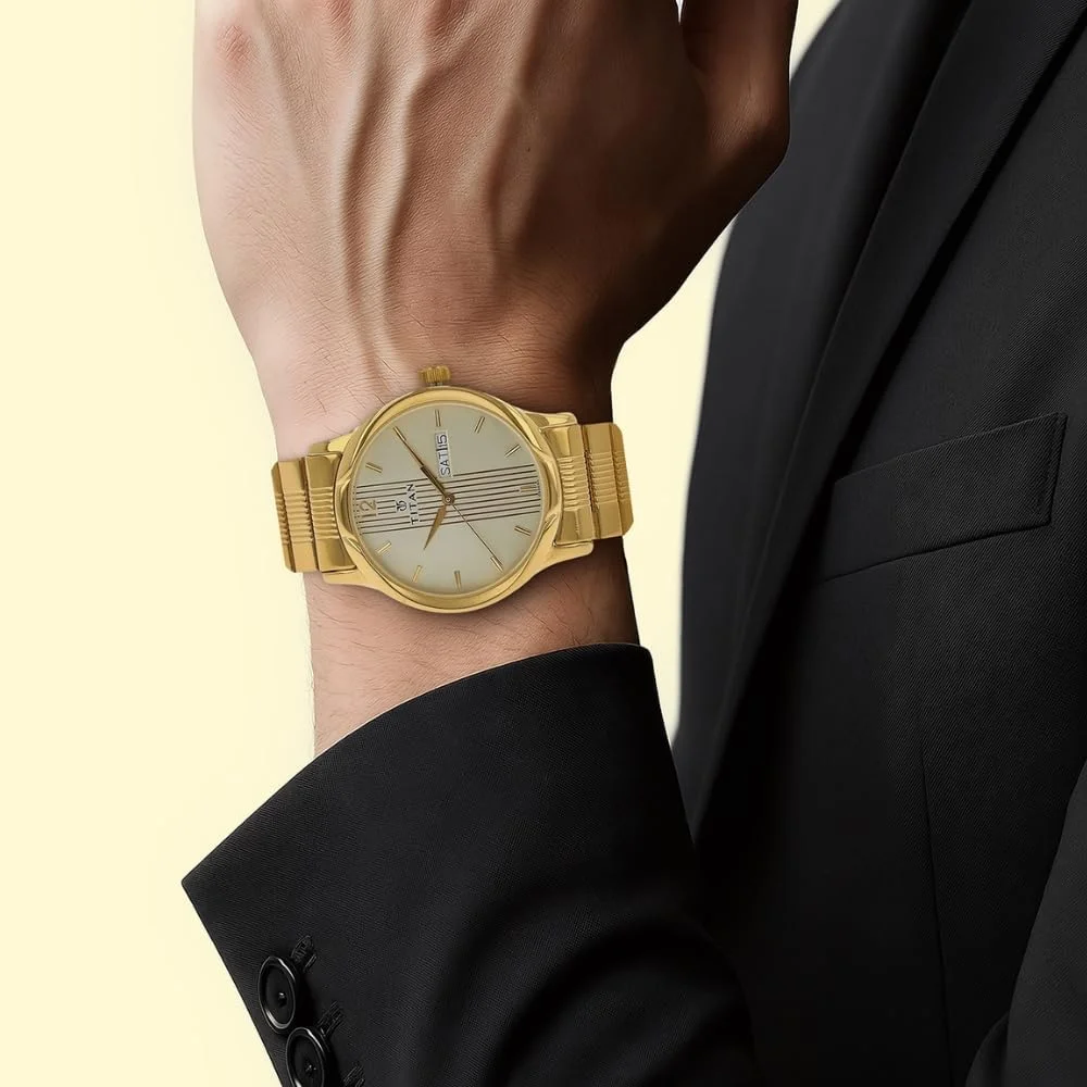 ساعت مچی آنالوگ گرد تایتان کاریشما مردانه