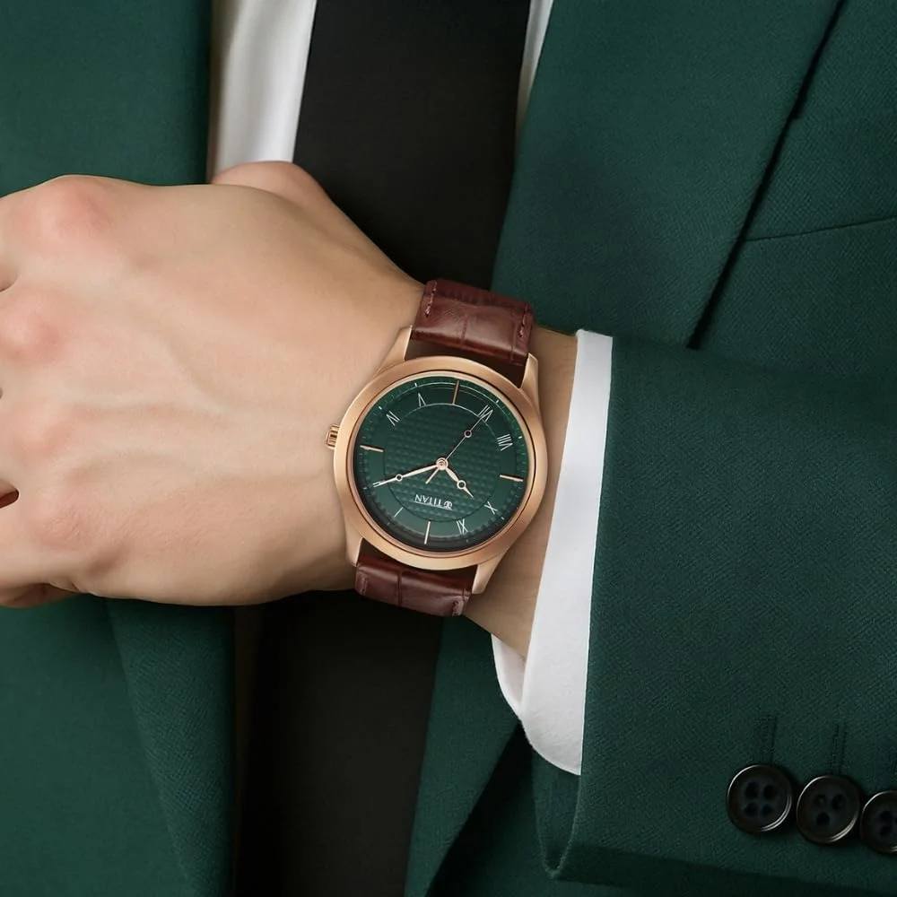 ساعت مچی مردانه تیتان آنالوگ با صفحه سبز