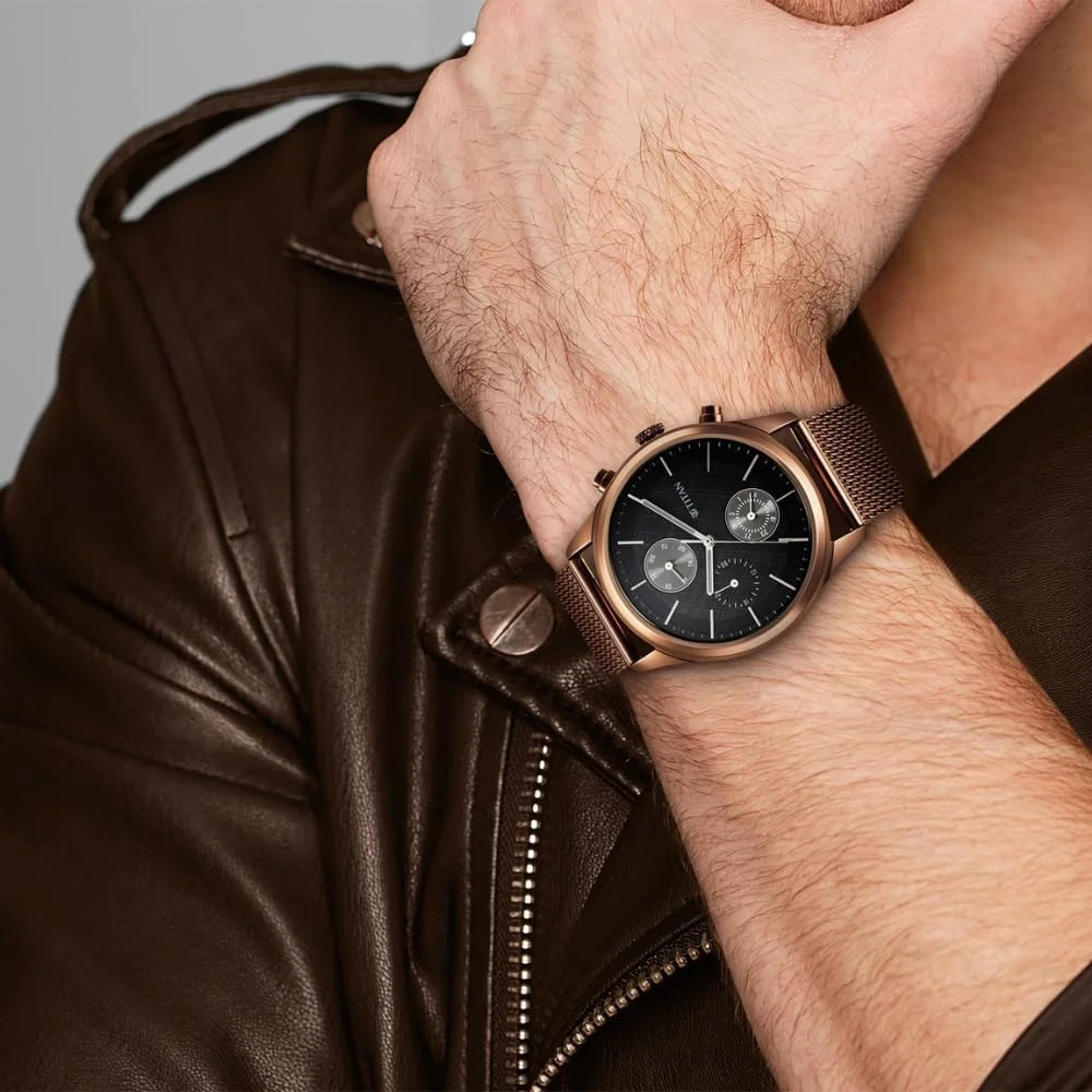 ساعت مچی مردانه تایتان آنالوگ با صفحه مشکی و بند قهوه ای از جنس استیل ضد زنگ - 1805QM05/NR1805QM05