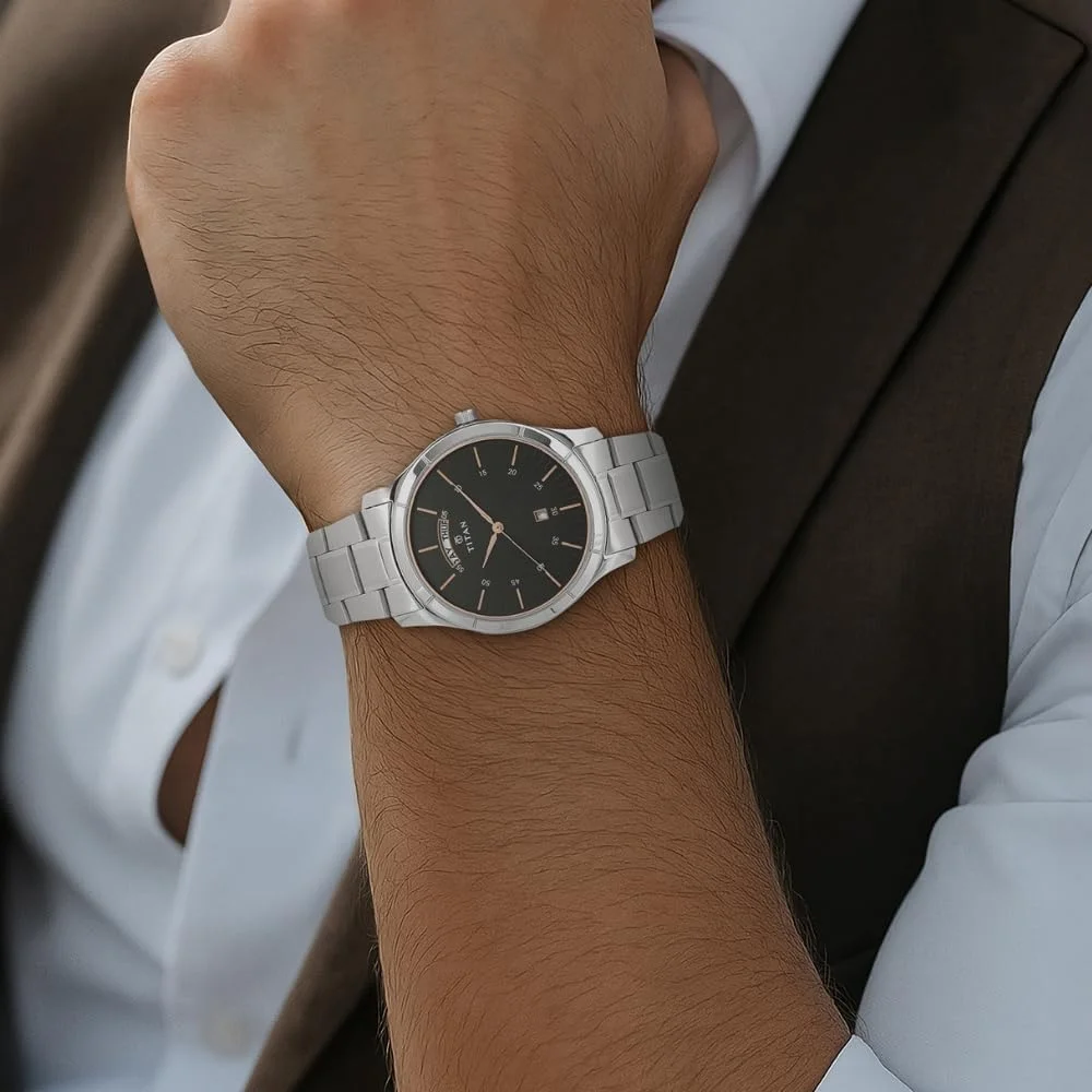 ساعت مچی مردانه تایتان نئو آنالوگ با صفحه مشکی مدل 1767SM02