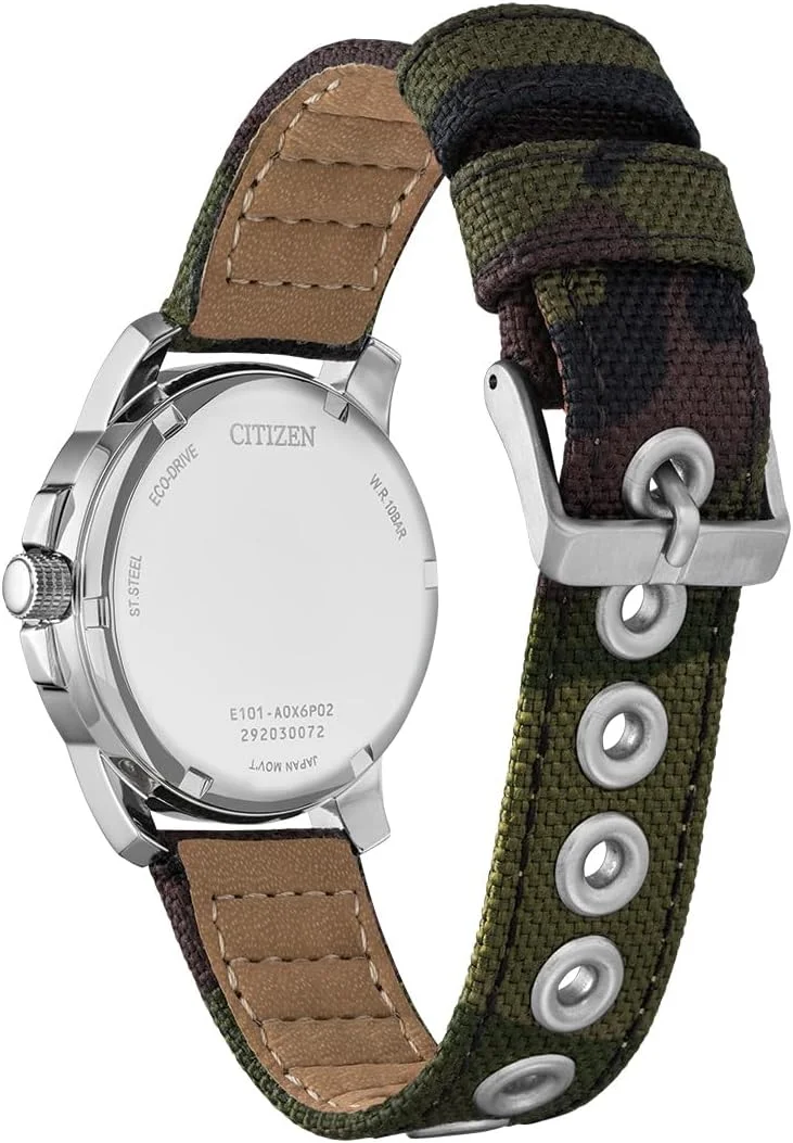 ساعت مچی مردانه سیتیزن مدل Garrison با بند نایلونی، نشانگرهای عربی، مقاوم در برابر آب تا 100 متر، عقربه ها و نشانگرهای شب تاب ساعت مچی مردانه سیتیزن مدل Garrison با بند نایلونی، نشانگرهای عربی، مقاوم در برابر آب تا 100 متر، عقربه ها و نشانگرهای شب تاب