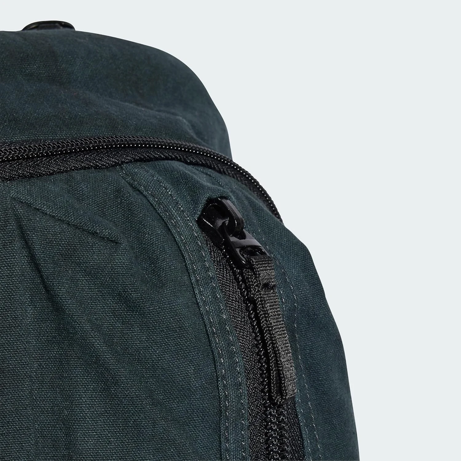 کوله پشتی آدیداس مدل Utility خاکستری مناسب بزرگسالان، سایز NS