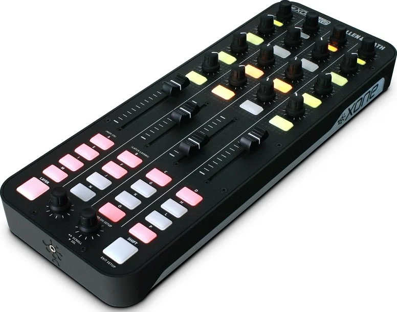 کنترلر MIDI دی‌جی جمع و جور Allen & Heath XONE K2 - سطح عملکرد قابل برنامه‌ریزی با رابط صوتی USB 4 کاناله، XONE LINK و کیف محافظ | XONE K2