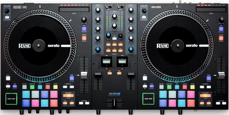 کنترلر دی‌جی موتورایز حرفه‌ای 2 کاناله Rane DJ One، برای Serato، PCM 24 بیتی، 48 کیلوهرتز، 113 دسی‌بل ADC، مصرف برق 50 وات، 16 پد حساس به ضربه، 2 ورودی XLR | DJ One