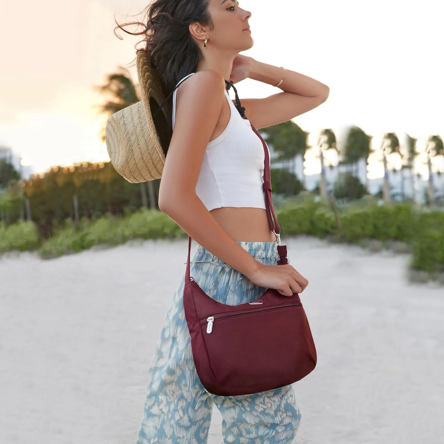 کیف رودوشی مسافرتی Travelon مدل East/West Hobo با قابلیت ضد سرقت