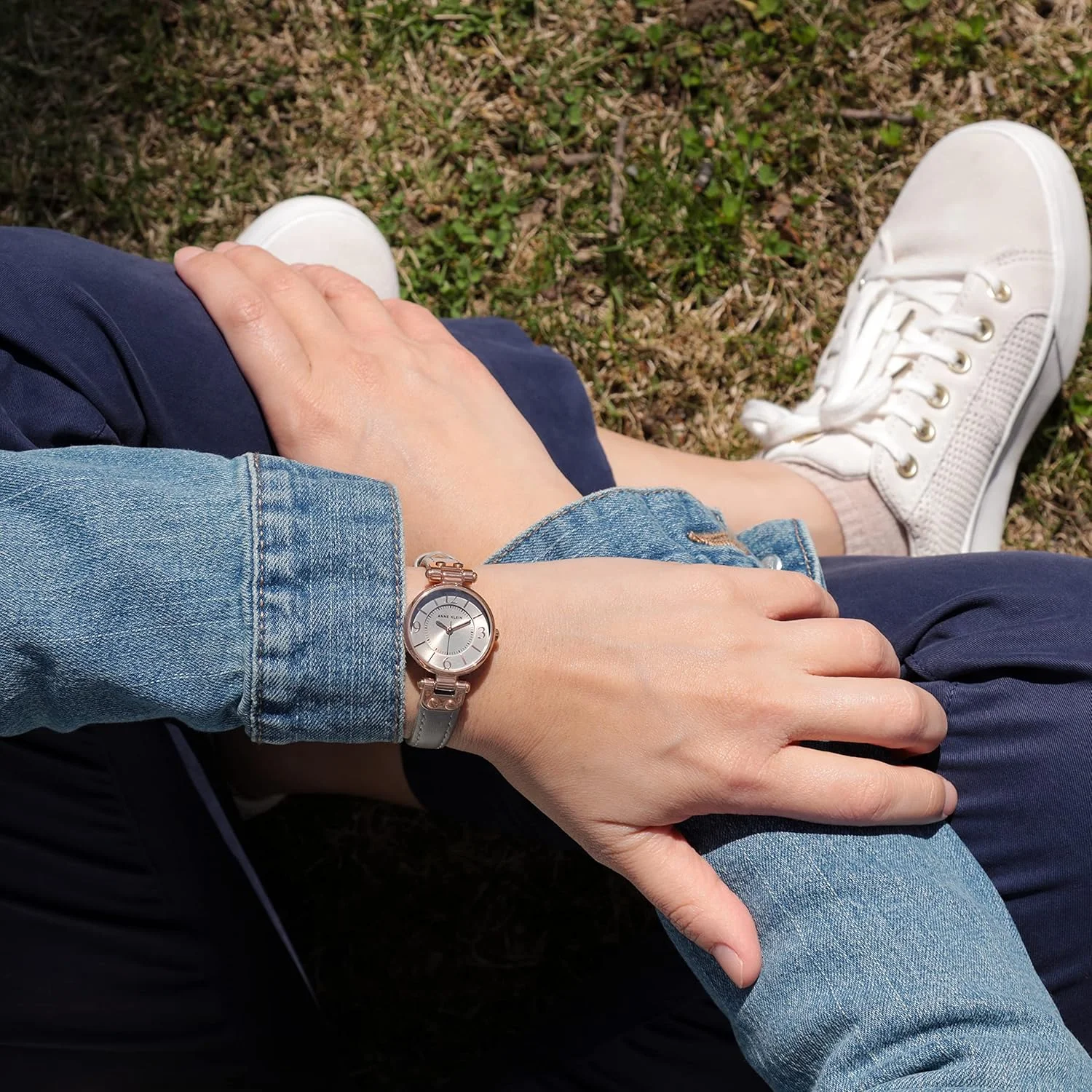 ساعت مچی زنانه آنه کلاین، نمایشگر آنالوگ و بند چرمی