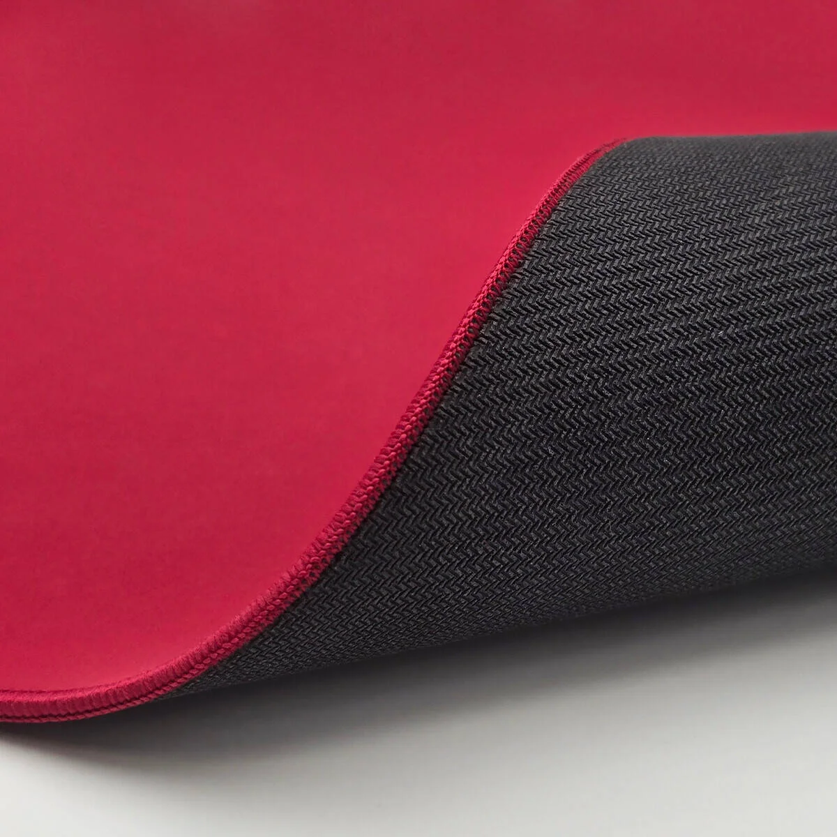 پد ماوس گیمینگ گریپ تک، سایز متوسط (420x420 میلی‌متر)، سطح بهینه شده برای چسبندگی، چسبندگی پایدار، ساخت با کیفیت، ضخیم و راحت، قرمز | 616985067671