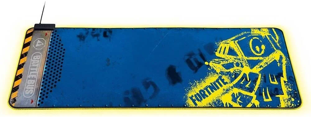 ماوس پد گیمینگ Razer Goliathus Chroma با نورپردازی RGB - نسخه Fortnite، سطح پارچه ای با بافت ریز، پایه لاستیکی ضد لغزش، گیره کابل برای مدیریت کابل، سایز بزرگ، آبی | RZ02-02500800-R3M1