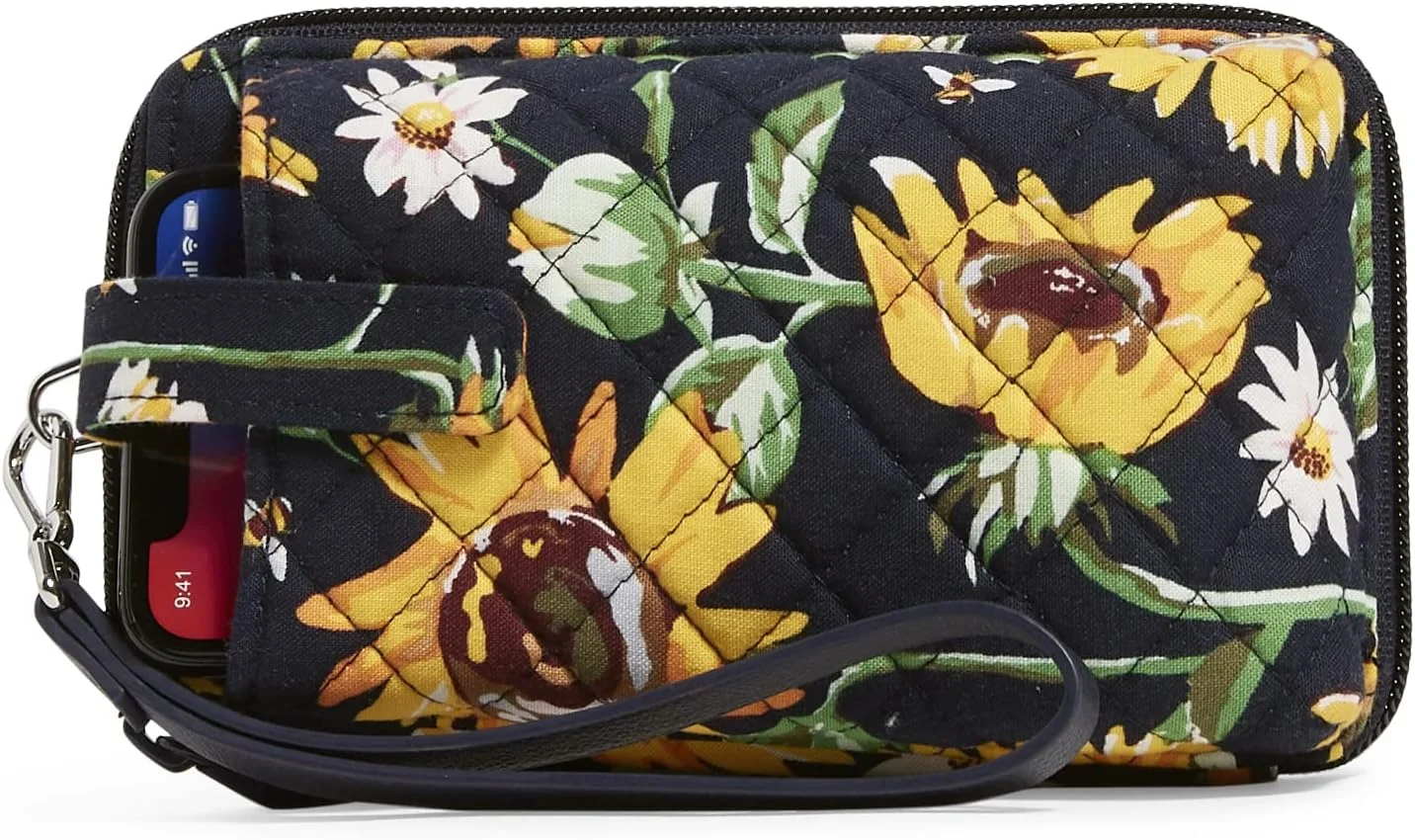 کیف پول مچی زنانه ویرا بردلی از جنس پنبه با محافظت RFID کیف پول مچی زنانه ویرا بردلی از جنس پنبه با محافظت RFID