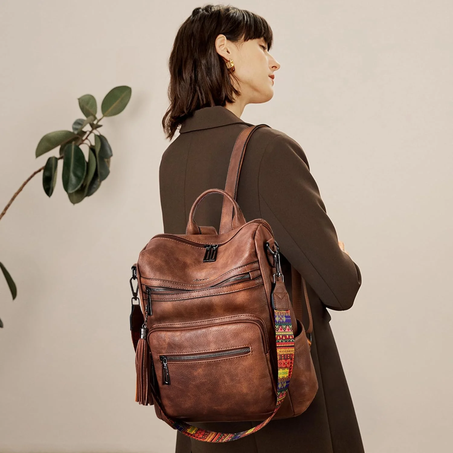 کیف کوله پشتی زنانه شری، کوله پشتی چرمی، کوله پشتی مسافرتی طراح مد، کیف شانه ای تبدیل شونده با مچ بند