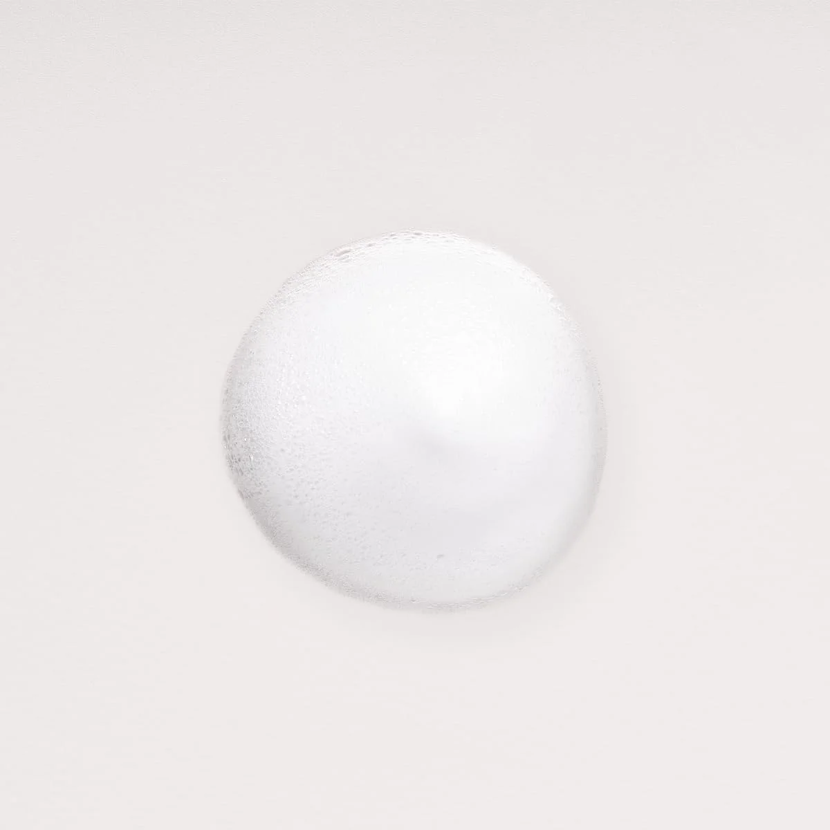 فوم پاک کننده ملایم و طبیعی ملویت - بافت سبک و مطبوع - رایحه گلی دلپذیر - سازگار با محیط زیست - مناسب برای انواع پوست - 150 میلی لیتر - محدوده دسته گل