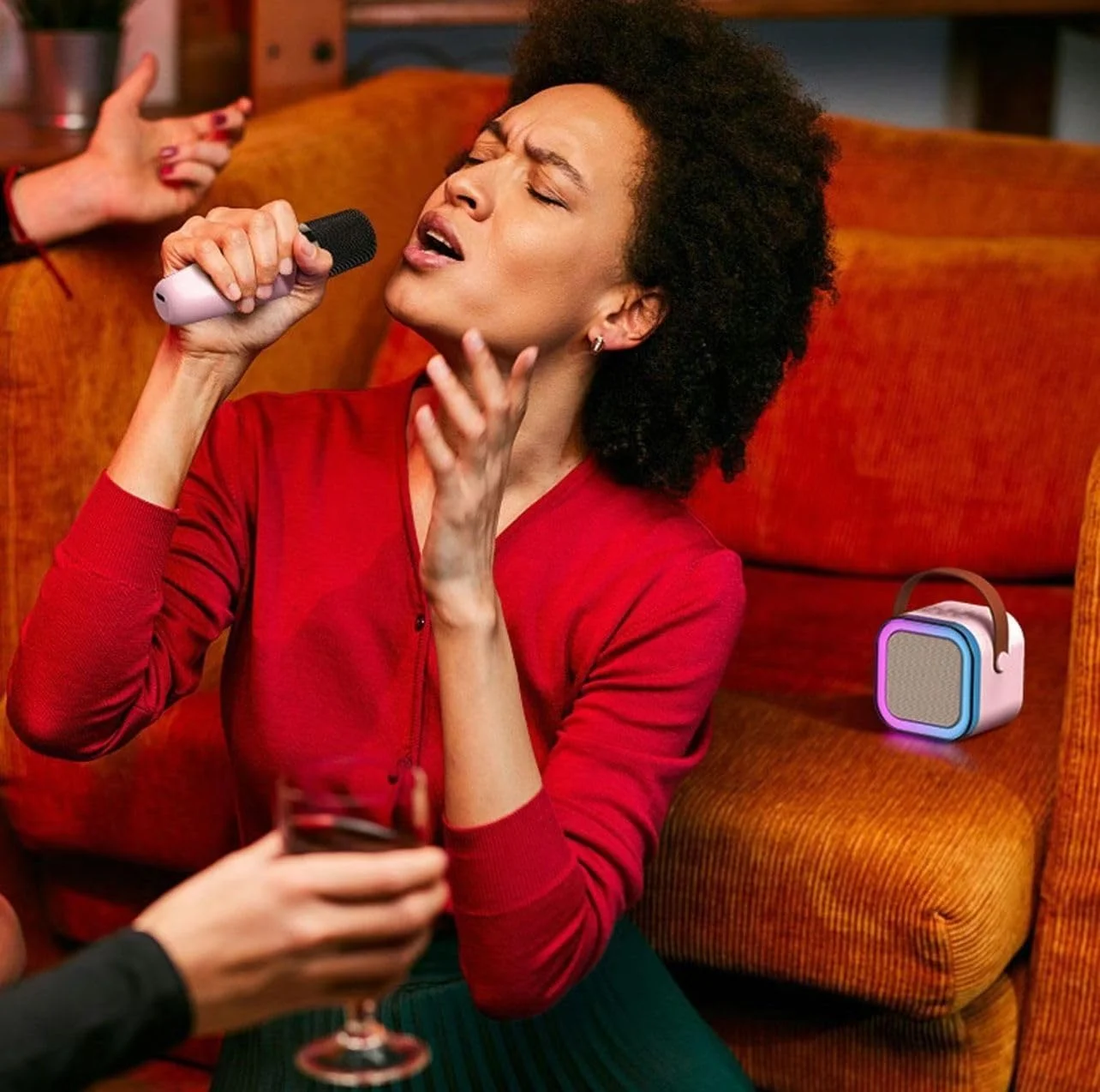 اسپیکر کارائوکه بی سیم قابل حمل، 2 میکروفون، صدای HiFi، چراغ های LED RGB، دستگاه کارائوکه برای فضای باز، داخلی، دکوراسیون منزل و لوازم جانبی اتاق کودکان (بژ) اسپیکر کارائوکه بی سیم قابل حمل، 2 میکروفون، صدای HiFi، چراغ های LED RGB، دستگاه کارائوکه برای فضای باز، داخلی، دکوراسیون منزل و لوازم جانبی اتاق کودکان (بژ)