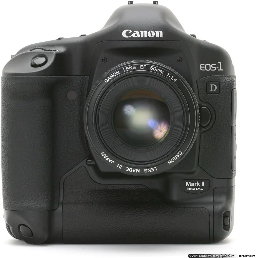 دوربین دیجیتال SLR کانن EOS-1D Mark II با حسگر 8.2 مگاپیکسل (فقط بدنه)