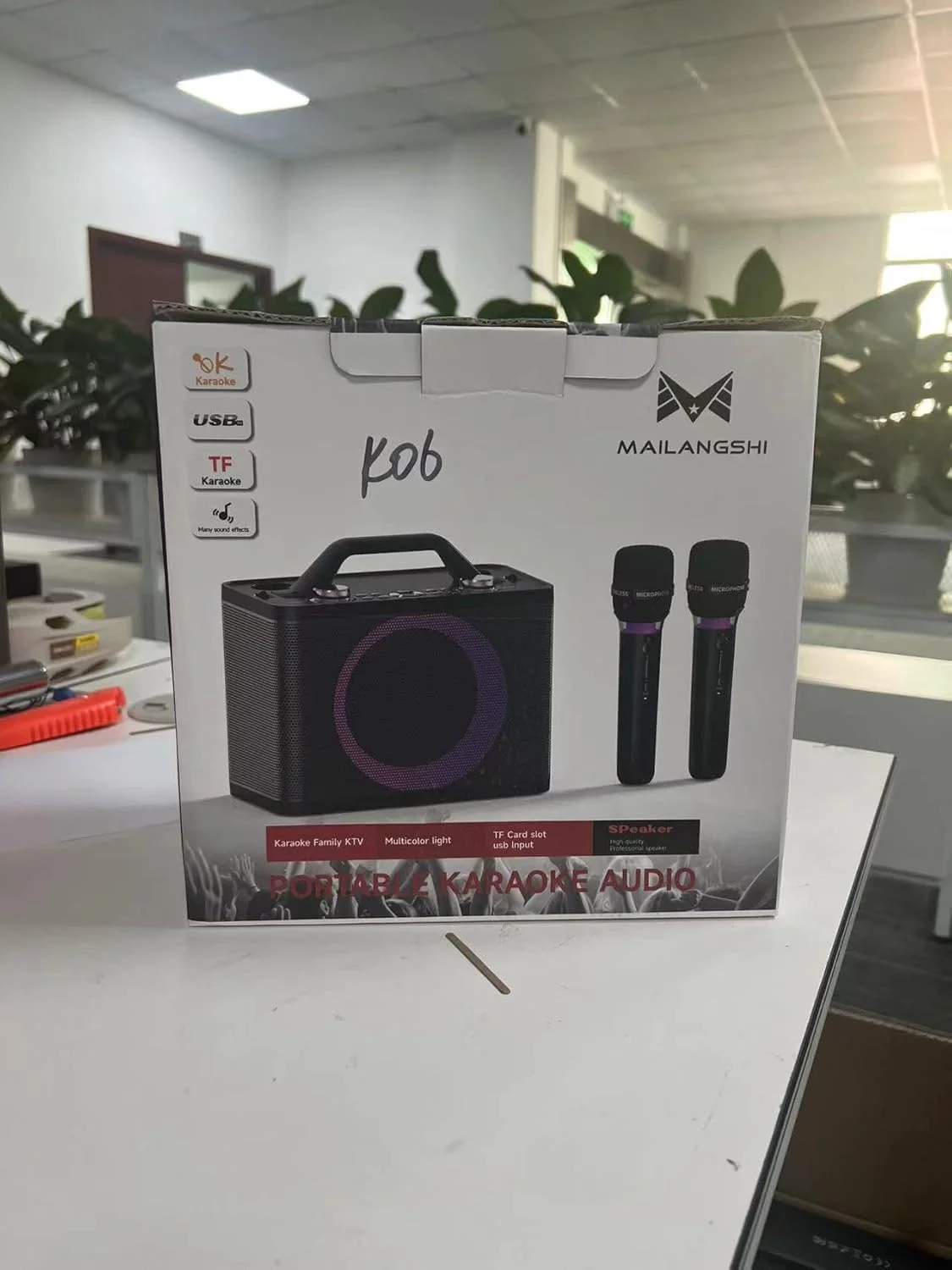 دستگاه کارائوکه با 2 میکروفون بی سیم RGB - کارائوکه 5200mAh با 10 حالت RGB، پنل کنترل مستقل، 13 ساعت پخش، صدای Hi-Fi، کارائوکه از AUX/USB/TF Card/USB/Coax پشتیبانی می کند