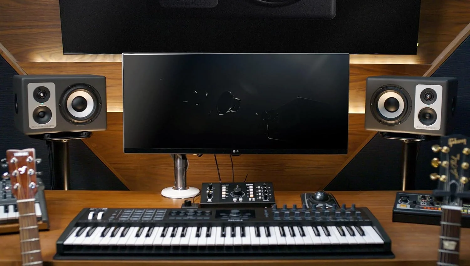 جفت اسپیکر مانیتور استودیویی Barefoot Footprint03