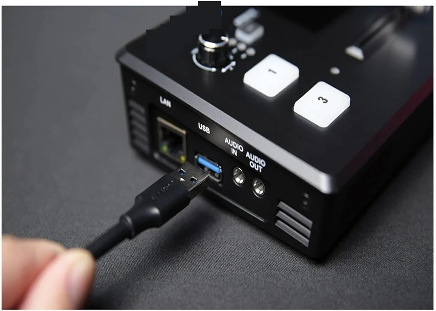 میکسر سوئیچر ویدیو L1 V1 با فرمت چندگانه، استودیو پخش زنده، ضبط 4 ورودی HDMI، خروجی HDMI USB3.0، پیش نمایش دوربین