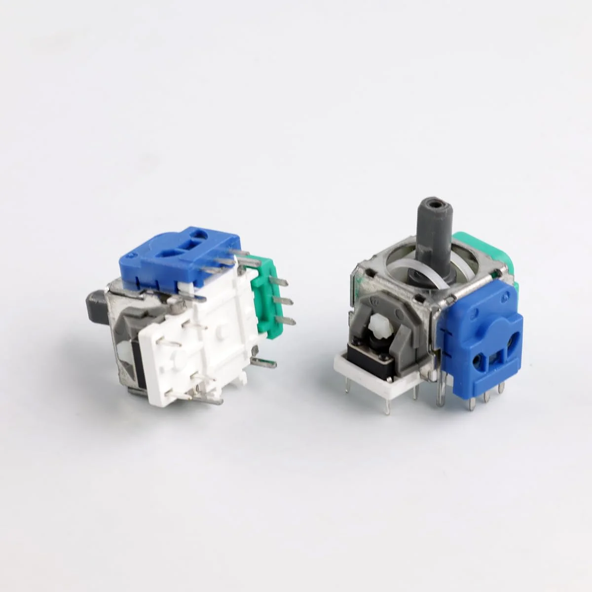 مجموعه ۴ عددی جوی استیک اثر هال سه بعدی جایگزین برای دسته PS5 PS4