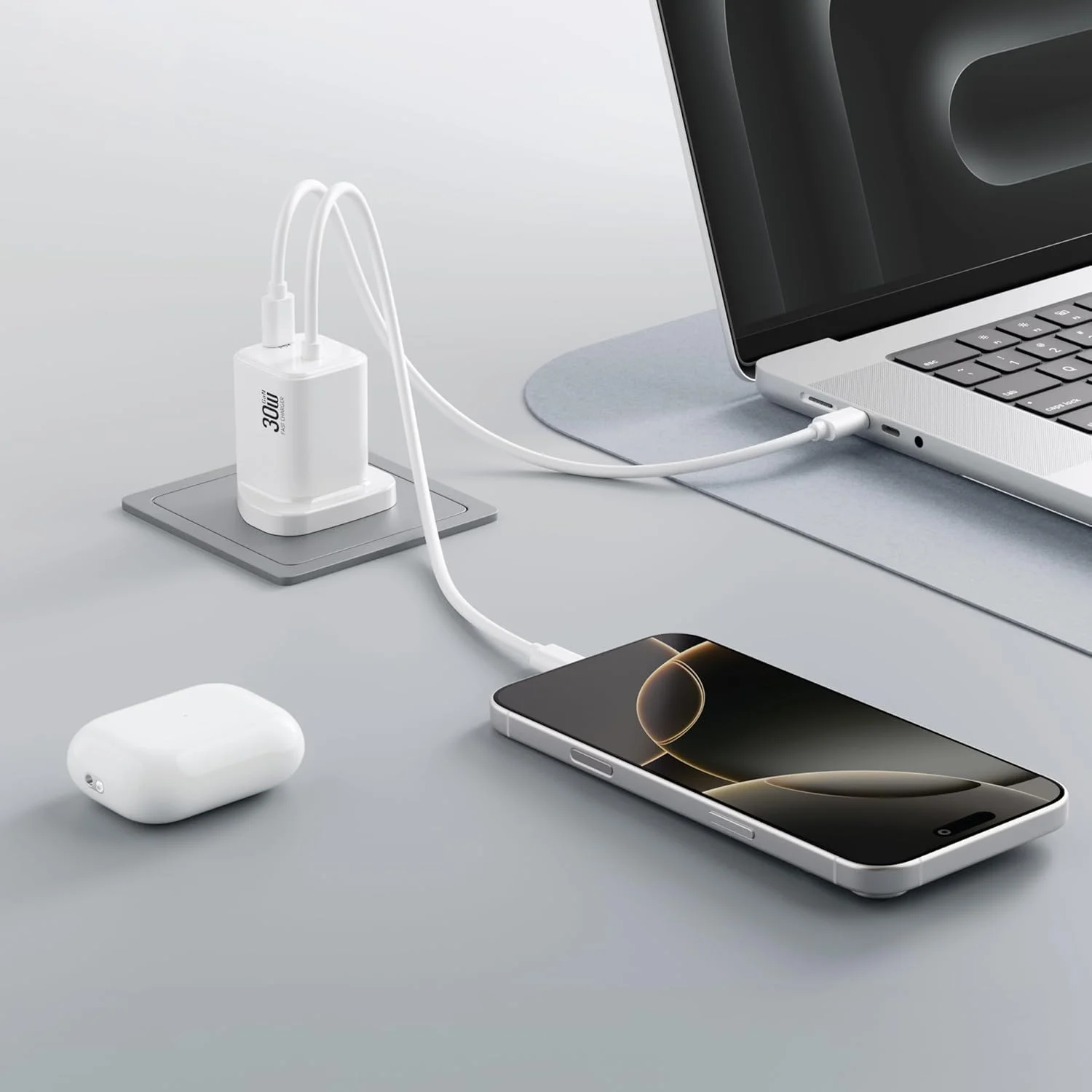 شارژر دیواری Green Lion Bridge GaN، با توان 30 وات PD و 33 وات PPS، دارای کابل Type-C داخلی 1.2 متری، 1 پورت خروجی USB-C، فناوری GaNStorm، شارژر سریع برای آیفون 17/16/15/14، S25/S24/S23 و پاوربانک ها - سفید