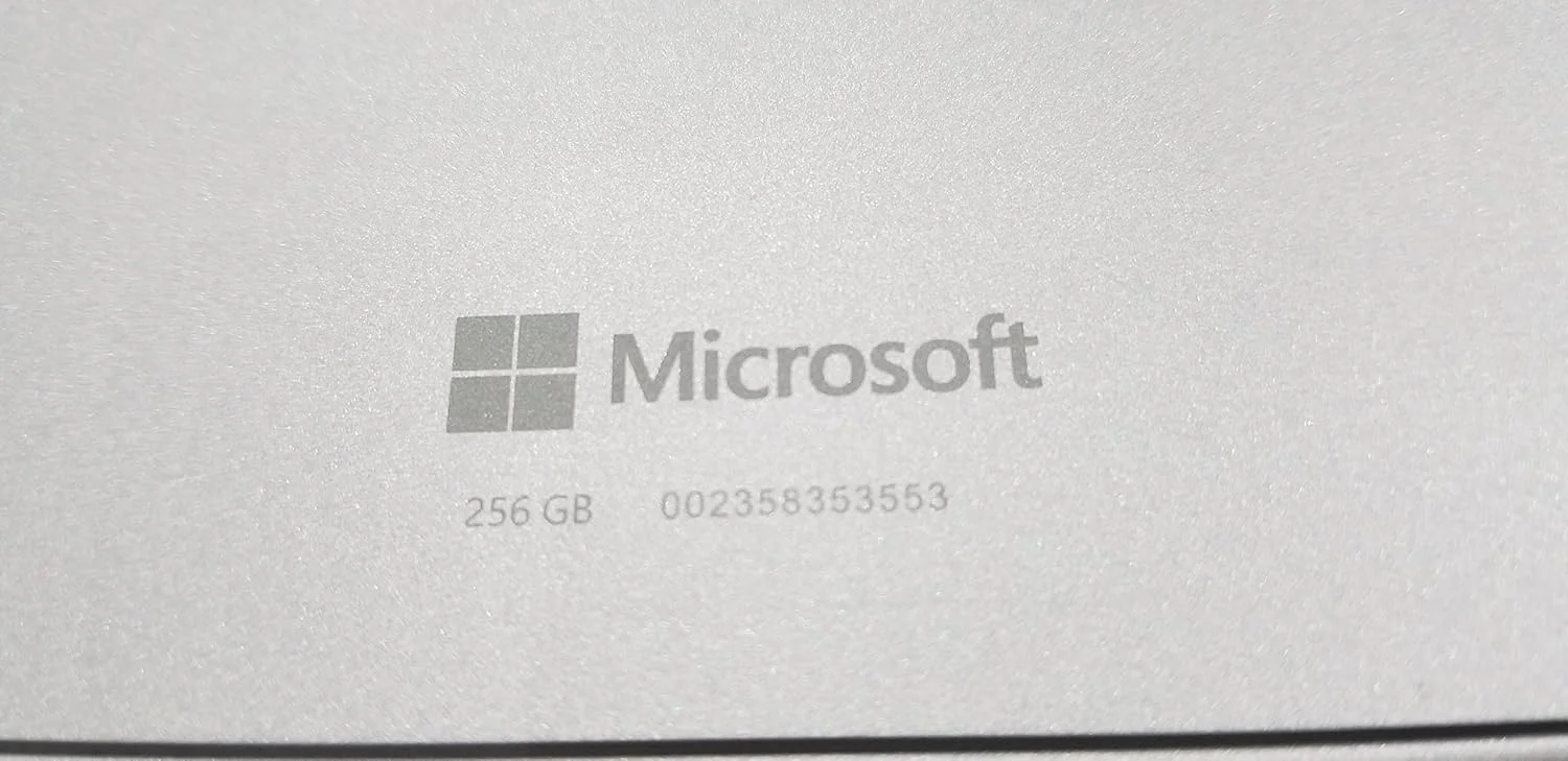 تبلت مایکروسافت سرفیس پرو 3 (12 اینچ، 256 گیگابایت، 8 گیگابایت رم، پردازنده اینتل i5-4300U 1.9 گیگاهرتز، دوربین 5 مگاپیکسلی، کارت خوان حافظه، ویندوز 10)
