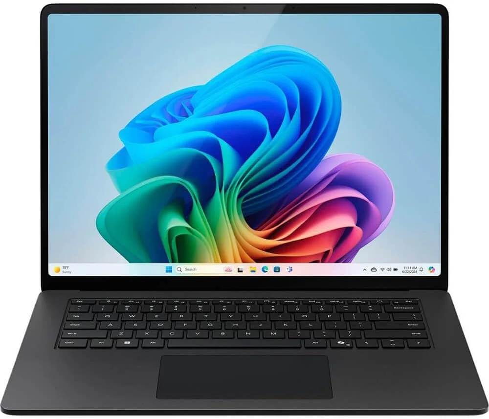 لپ تاپ مایکروسافت سرفیس (2024)، کامپیوتر Copilot+ با ویندوز 11، صفحه نمایش لمسی 13.8 اینچی، پردازنده Snapdragon X Elite (12 هسته ای)، 16 گیگابایت رم، 1 ترابایت حافظه SSD، مشکی