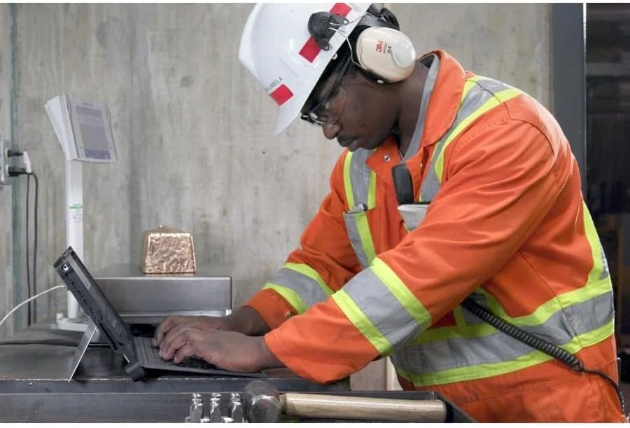 تبلت مایکروسافت Surface Pro 7+ - 12.3 اینچ - Core i5 نسل 11 i5-1135G7 چهار هسته ای (4 هسته) 2.40 گیگاهرتز - 16 گیگابایت رم - 256 گیگابایت SSD - Windows 10 - مشکی - microSDXC، پشتیبانی از microSD - 2736 x 1824 - پیکسل