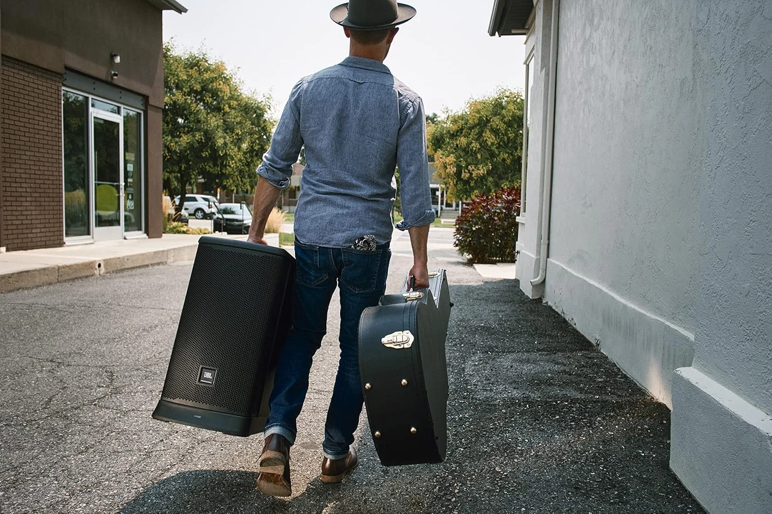 سیستم بلندگوی ستونی آرایه خطی JBL Professional EON ONE Mk2 با باتری فعال، توان اوج 1500 وات، ووفر 10 اینچی، صدای بی سیم بلوتوث، میکسر 5 کاناله، PA قابل حمل برای دی جی ها، نوازندگان، رویدادها، مشکی