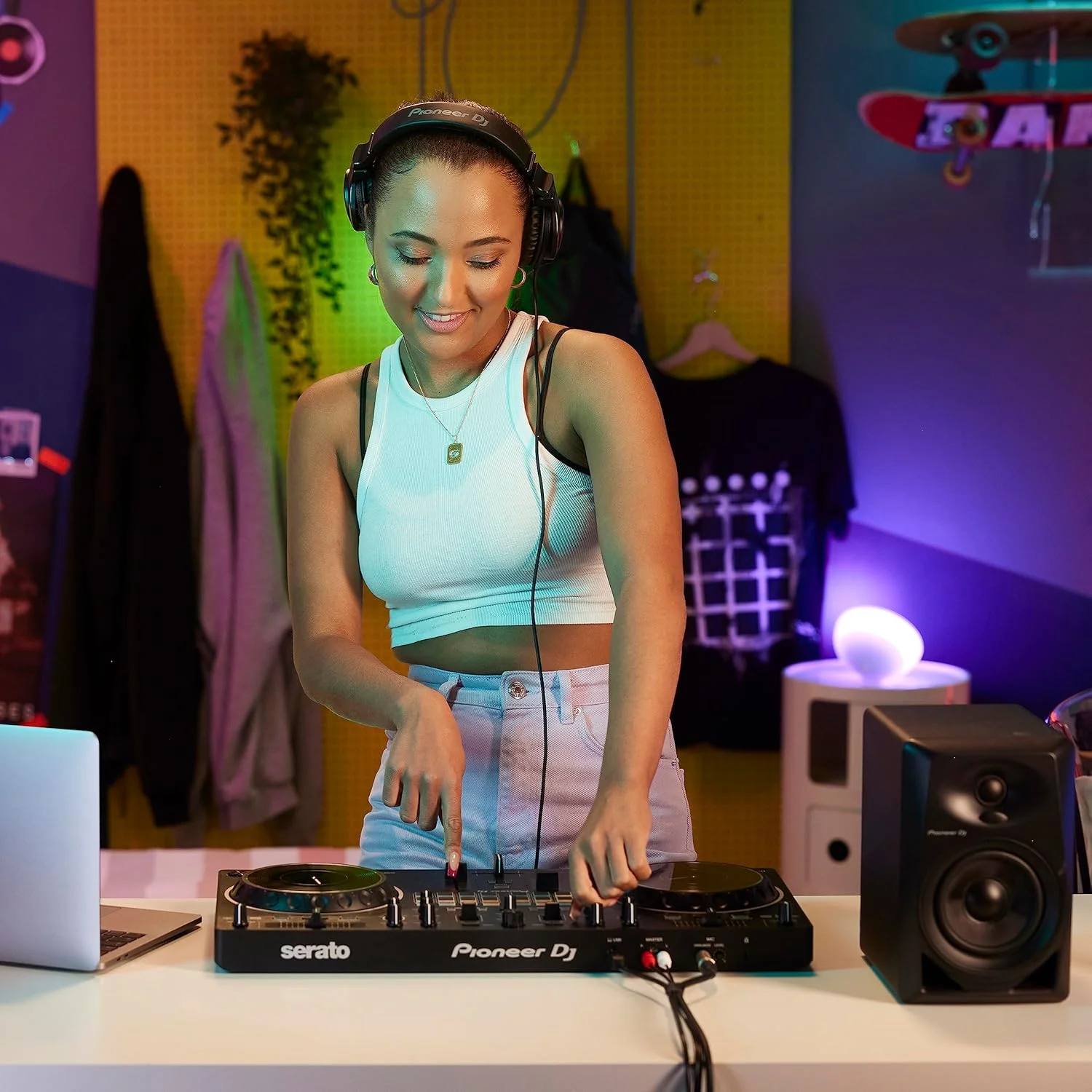 کنترلر دی‌جی پایونیر مدل DDJ-REV1 دو دِک (بازسازی شده)