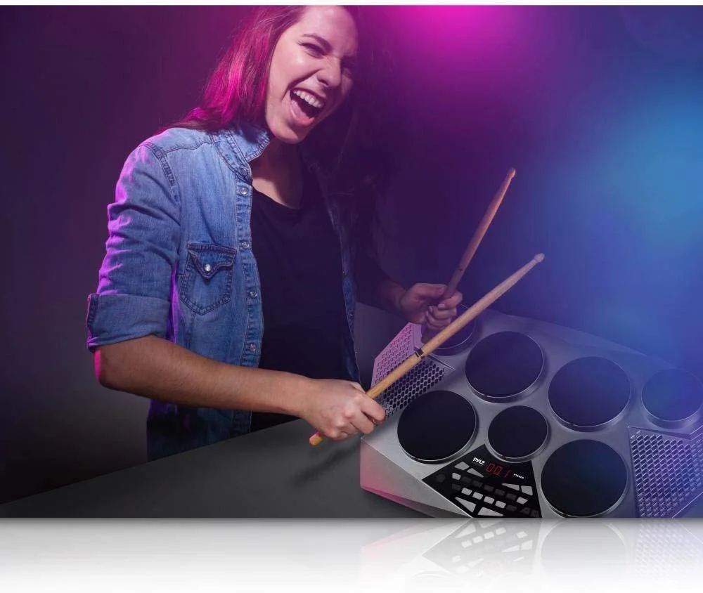 ست درام الکترونیکی Pyle Pro - دستگاه درام رومیزی برقی قابل حمل با پنل دیجیتال، 7 پد درام، کنترلر پدال Hi-Hat / Kick Bass USB AUX - تام تامز، Hi-Hat، درام اسنر، سنج ها - PTED06
