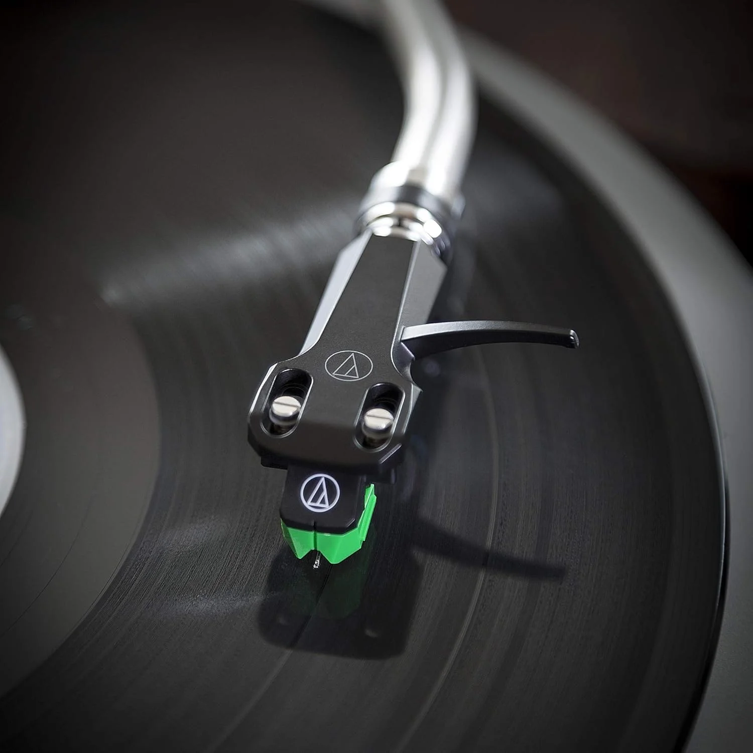 کیت ترکیبی هدشل/کارتریج گرامافون Audio-Technica AT-VM95E/H - سبز کیت ترکیبی هدشل/کارتریج گرامافون Audio-Technica AT-VM95E/H - سبز