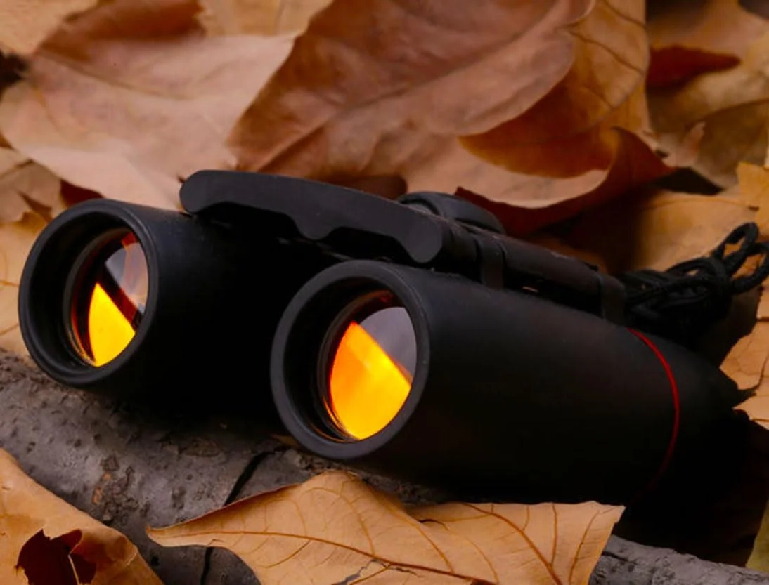 دوربین دوچشمی تاشو Meichoon، کوچک، سبک و با قابلیت تنظیم آسان، مناسب برای تماشای پرندگان، مسافرت های خارج از منزل، به همراه کیف پارچه ای، فیلم قرمز، Q-TS01 RED