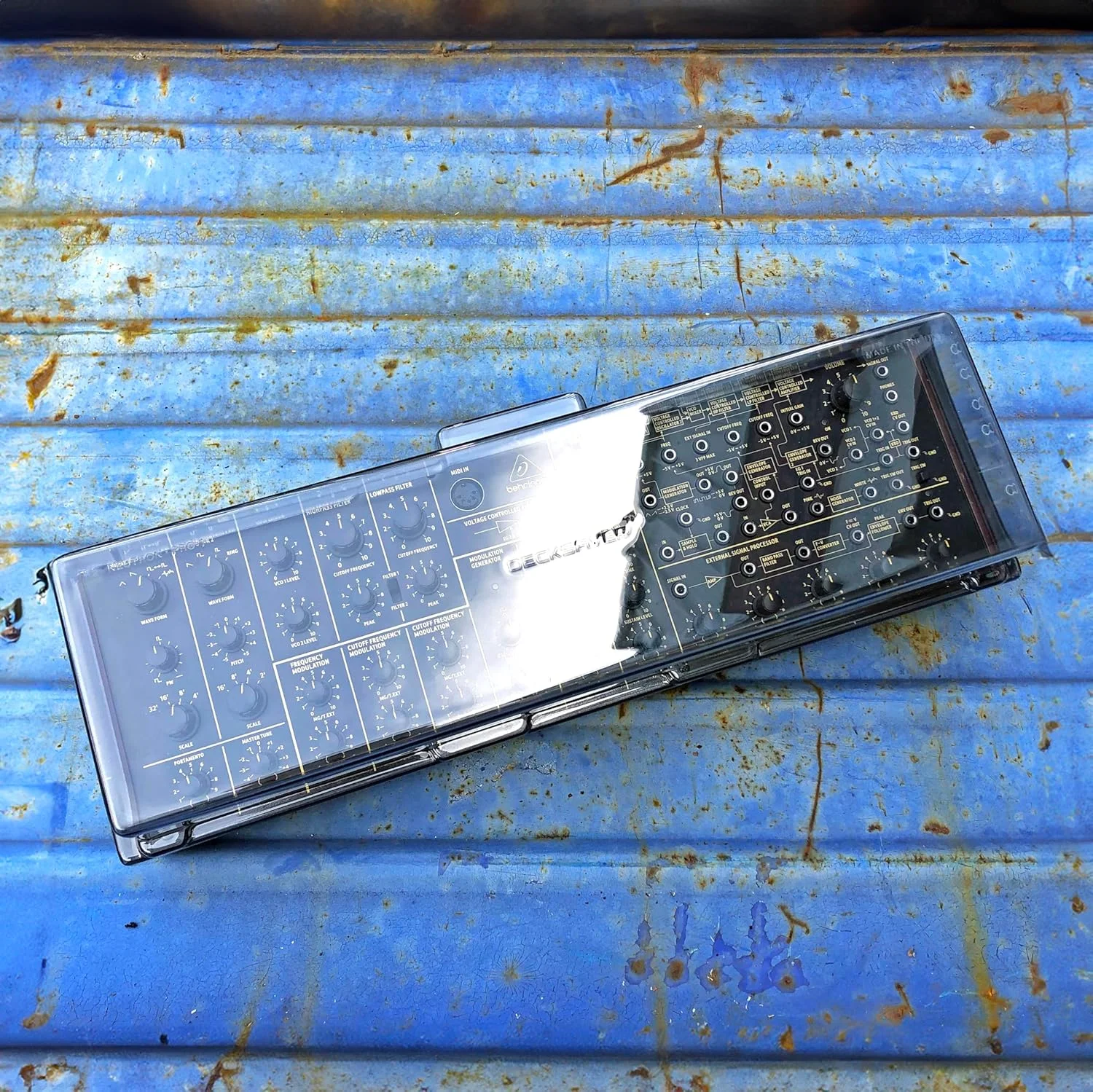 محافظ دستگاه‌های Behringer K-2, Neutron & PRO-1 (نرم-فیت) Decksaver مدل (DS-PC-K2NEUTRONPRO1)