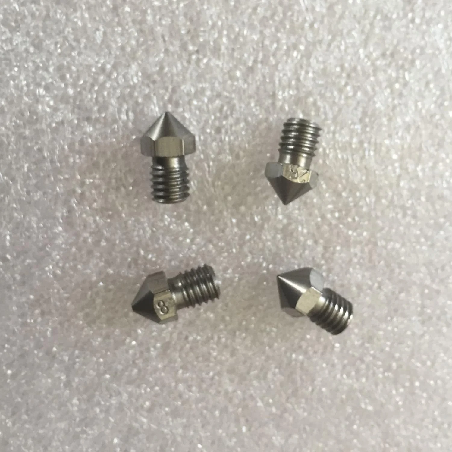 ۴ عدد نازل استیل ضد زنگ سازگار با چاپگر سه بعدی ۳.۰ میلی متری، قابل تعویض