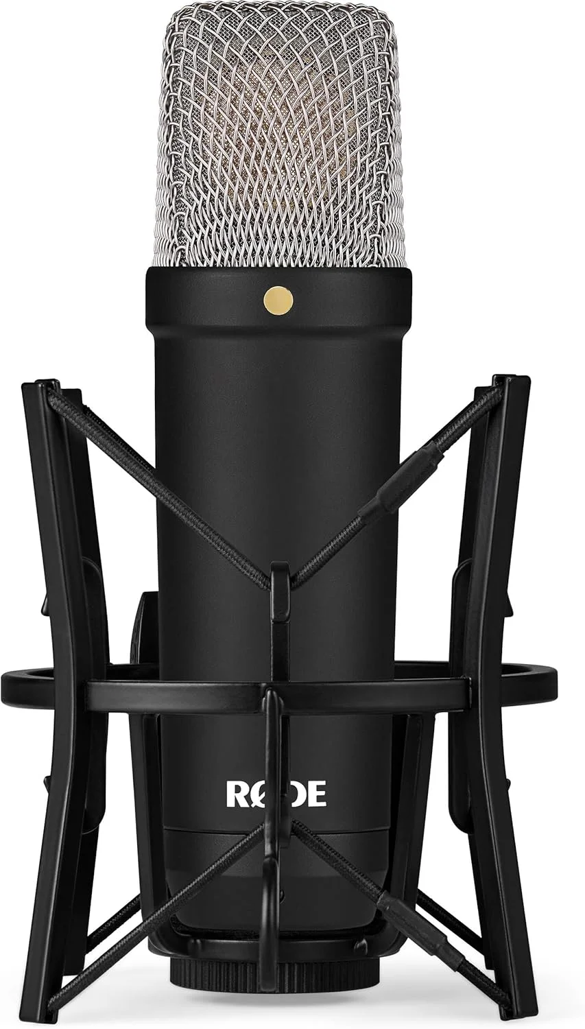 میکروفون کاندنسر مشکی Rode NT1 Signature Series به همراه لرزه‌گیر SM6، پایه میکروفون سه پایه و پاپ فیلتر
