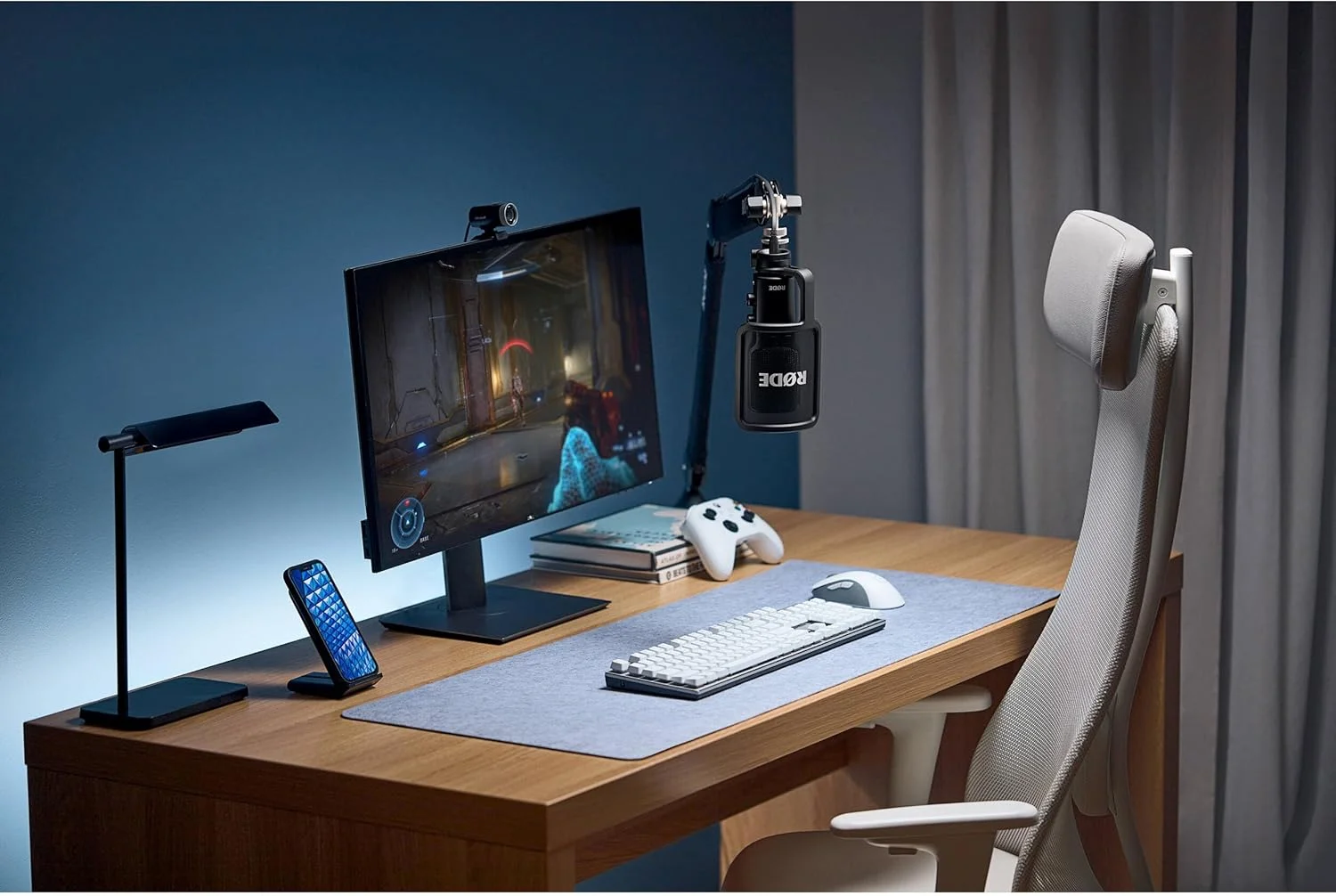 میکروفون USB با کیفیت استودیویی Rode NT-USB+ به همراه بازوی میکروفون StreamEye و دستمال پولیش