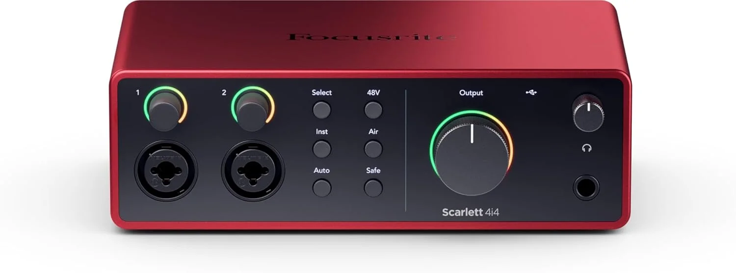 کیت کامل کارت صدای Focusrite Scarlett 4i4 USB-C Audio/MIDI به همراه بسته نرم‌افزاری اختصاصی، مانیتورهای استودیویی CR3-X، کیت میکروفون حرفه‌ای و هدفون ضبط