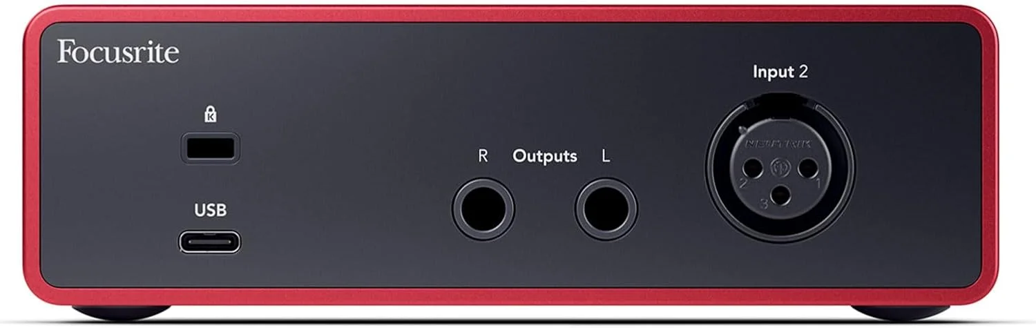 بسته Audiosavings: کارت صدای USB Focusrite Scarlett Solo نسل 4 به همراه میکروفون کاندنسر استودیویی Rockville RCM SR و هدفون استودیویی PRO-M50 SR (شامل 3 مورد)