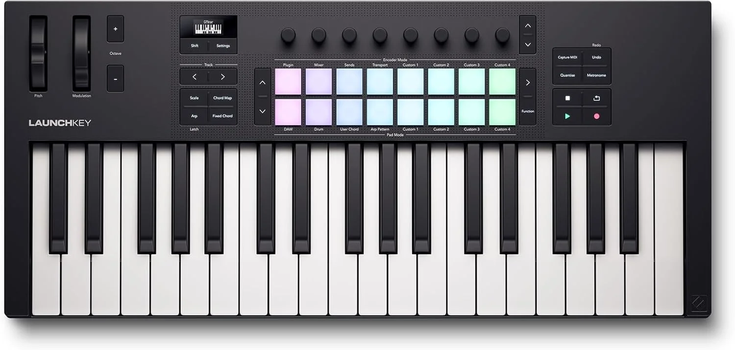 مجموعه Audiosavings: Novation LAUNCHKEY 37 MK4 کنترلر کیبورد میدی USB با 37 کلید به همراه هدفون استودیویی Rockville PRO-M50 با کابل فنری جداشدنی، کیف و پد گوشی اضافی (2 قطعه)