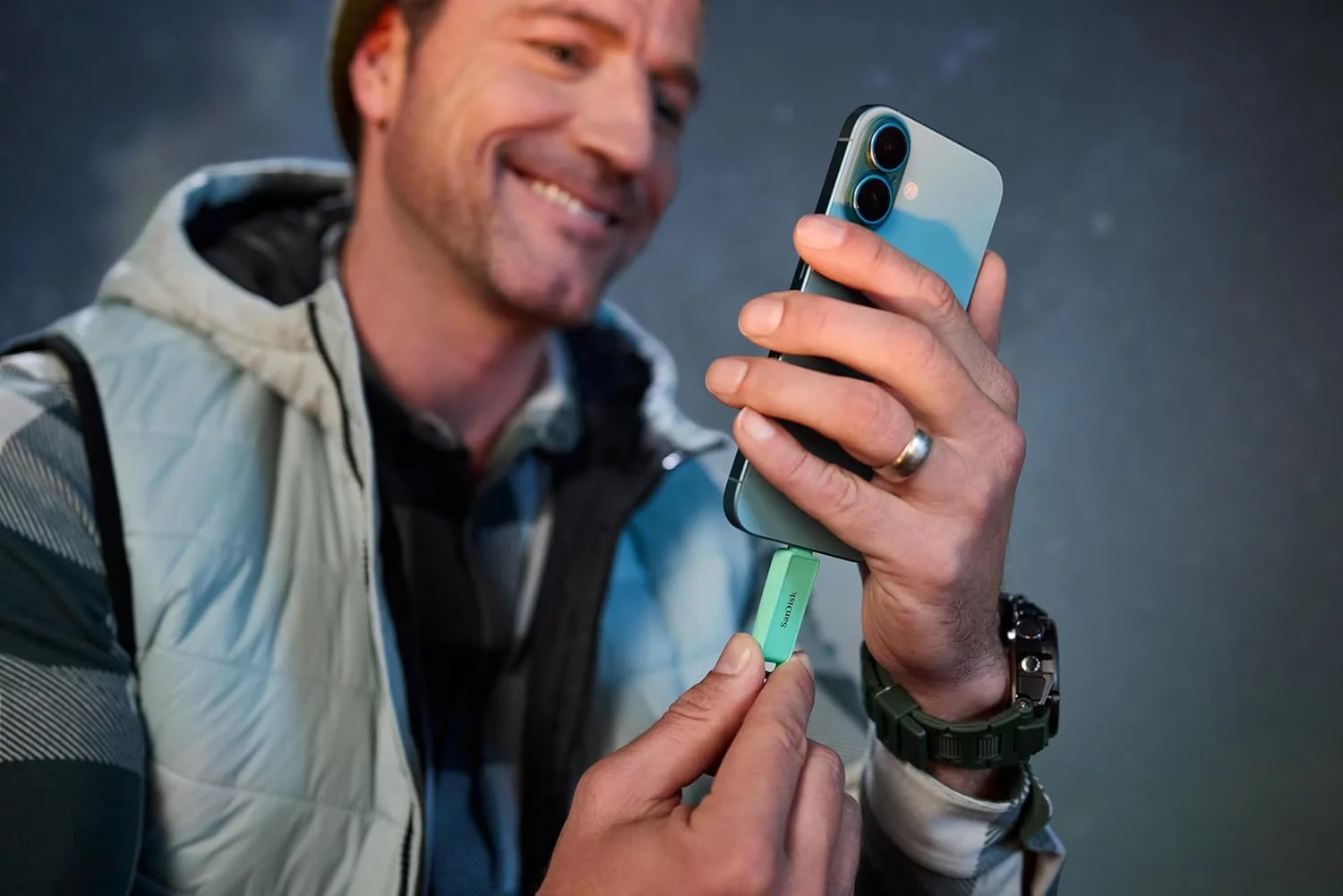 فلش مموری سندیسک با پورت USB Type-C ظرفیت 1 ترابایت (مناسب گوشی های هوشمند، تبلت ها و کامپیوترها، سرعت انتقال تا 150 مگابایت بر ثانیه، پشتیبان گیری خودکار، بازیابی اطلاعات) - سبز دریایی فلش مموری سندیسک با پورت USB Type-C ظرفیت 1 ترابایت (مناسب گوشی های هوشمند، تبلت ها و کامپیوترها، سرعت انتقال تا 150 مگابایت بر ثانیه، پشتیبان گیری خودکار، بازیابی اطلاعات) - سبز دریایی