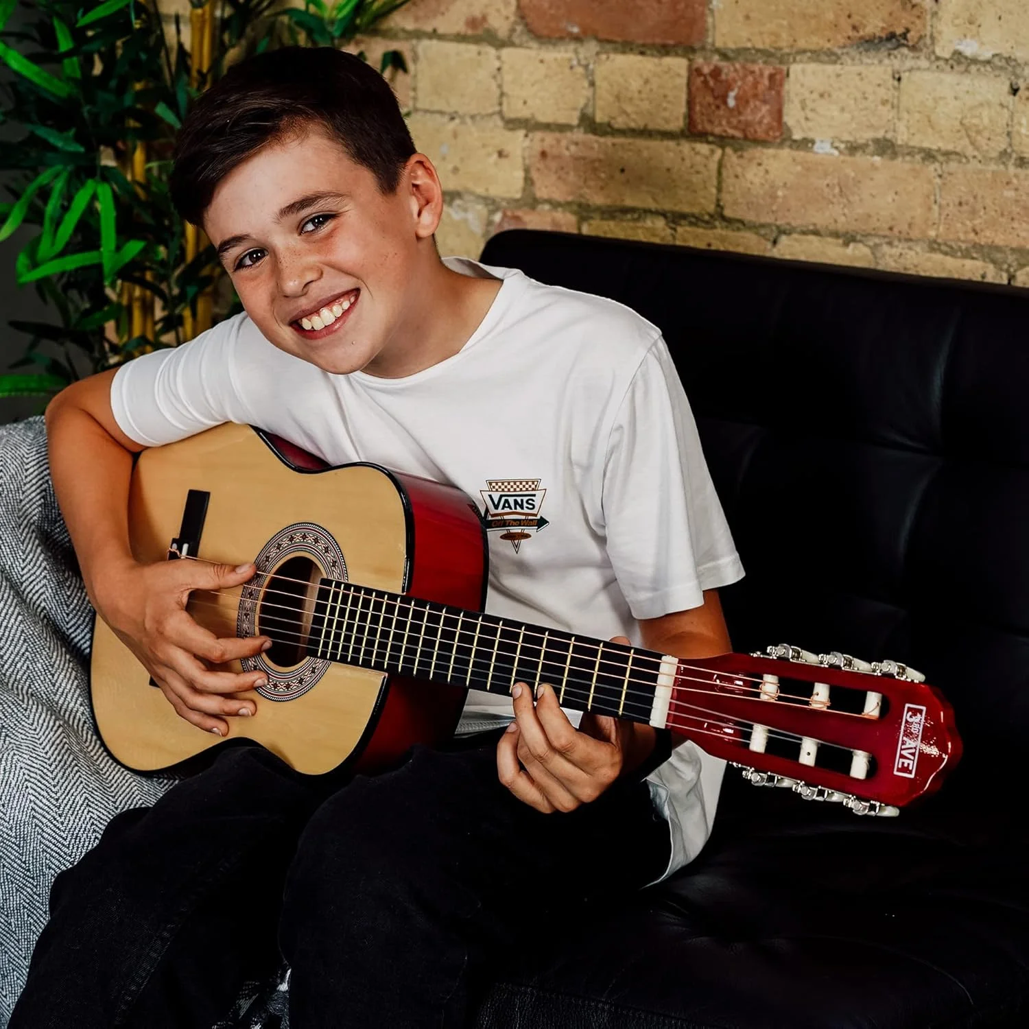 گیتار کلاسیک سایز 1/2 تری اونیو مناسب کودکان با سیم های نایلونی اسپانیایی در بسته آغازین - رنگ طبیعی