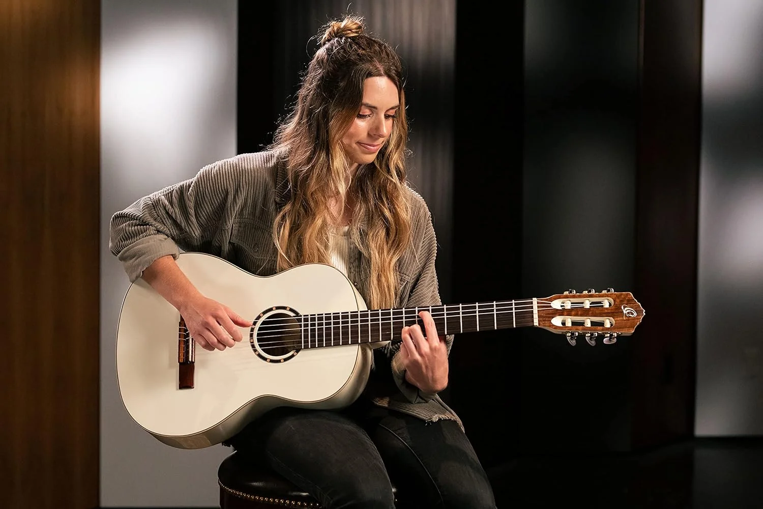 گیتار کنسرت 4/4 ارتعا - سری Family - به همراه کیف - صنوبر، ماهون، سفید (R121WH)