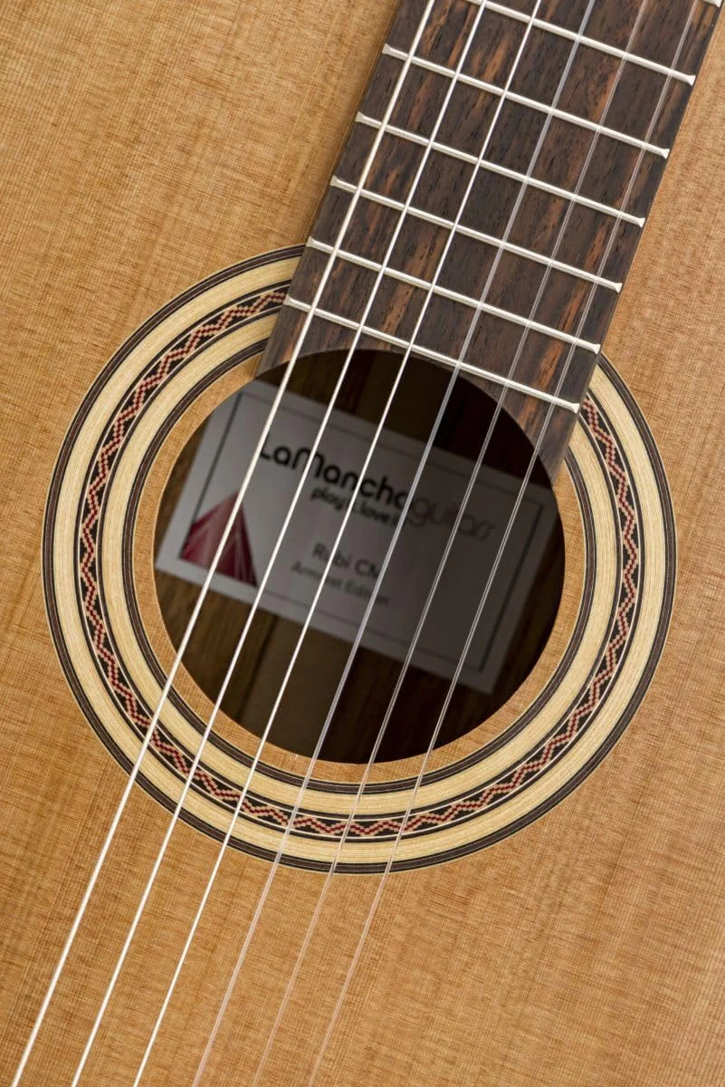 گیتار کلاسیک La Mancha Rubi CM Armrest سایز 4/4