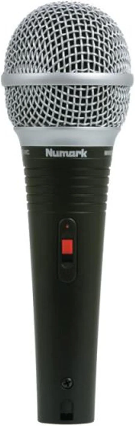 میکروفون دستی داینامیک نومارک WM200 برای اجرای زنده دی‌جی، به همراه گیره اتصال، کابل محافظت‌شده 6 متری و کیف سخت با روکش فوم، نقره‌ای/مشکی