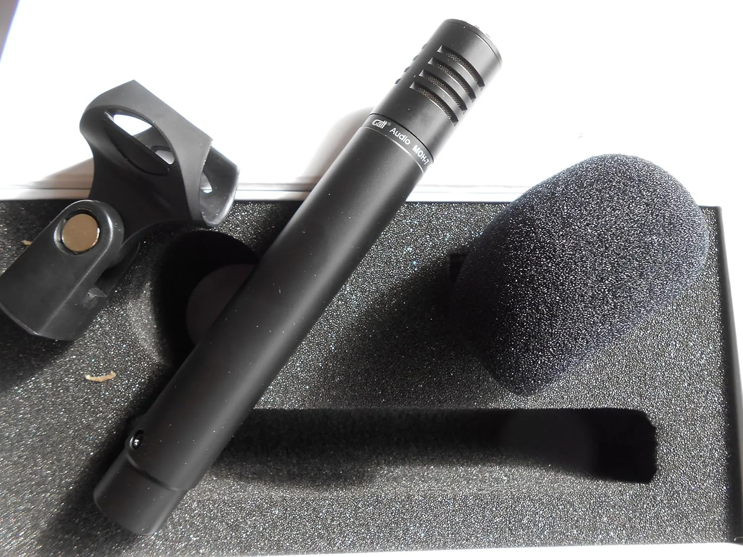 میکروفون خازنی درام بالای سر Gatt MOH-7 به همراه نگهدارنده برای شیشه جلو