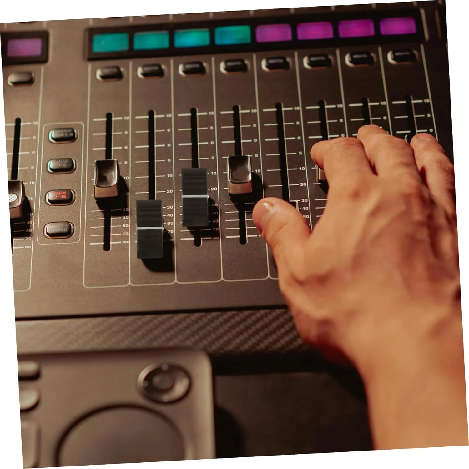 Toyvian 250 عدد جایگزین دکمه فیدر برای میکسر صدا با قطر داخلی، دکمه های متنوع و بادوام برای نصب آسان و عملکرد مطلوب Toyvian 250 عدد جایگزین دکمه فیدر برای میکسر صدا با قطر داخلی، دکمه های متنوع و بادوام برای نصب آسان و عملکرد مطلوب