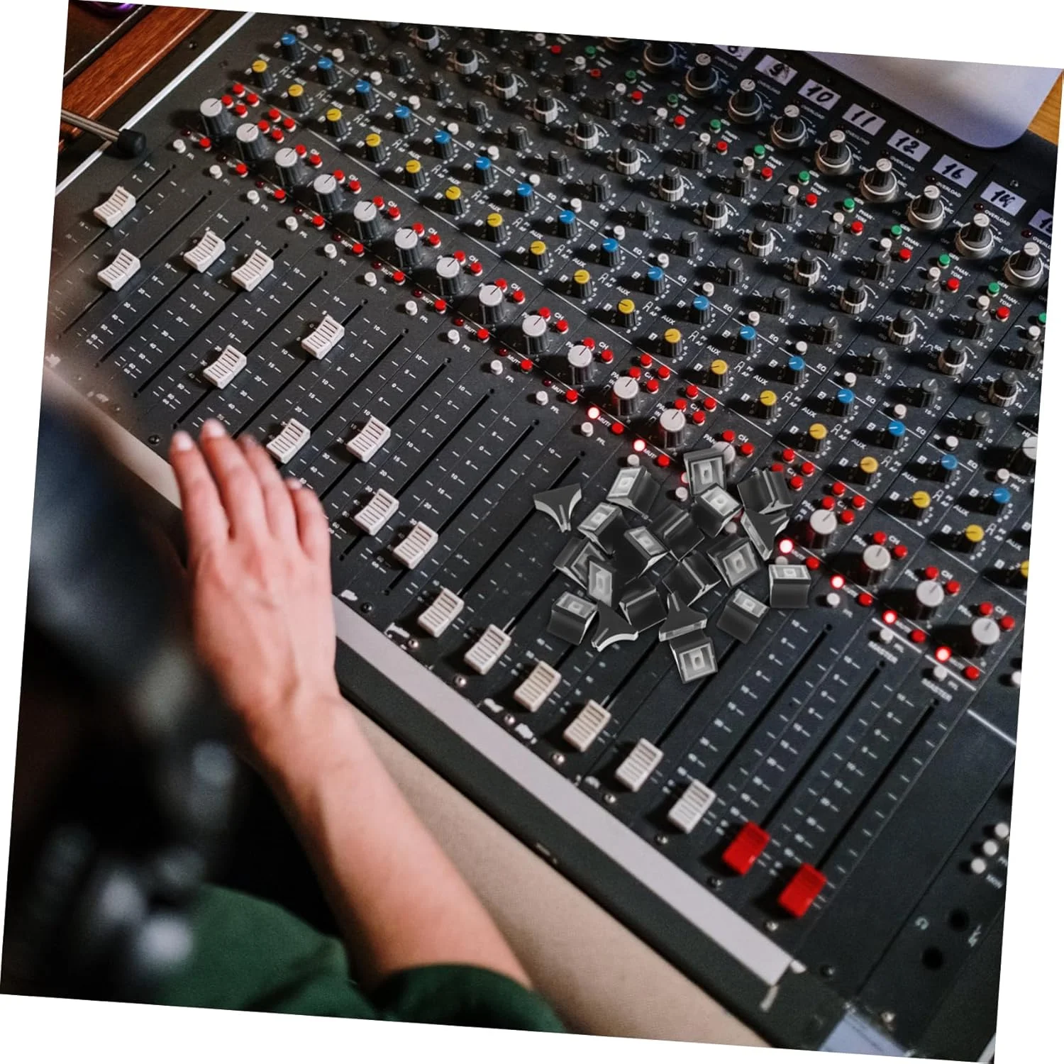 TOYANDONA ۱۰۰ عدد درپوش کشویی پلاستیکی برای پتانسیومتر، قطعات یدکی برای میکسر، دکمه های فیدر و پنل های صوتی، بادوام و قابل اعتماد برای تنظیم صدا و TOYANDONA ۱۰۰ عدد درپوش کشویی پلاستیکی برای پتانسیومتر، قطعات یدکی برای میکسر، دکمه های فیدر و پنل های صوتی، بادوام و قابل اعتماد برای تنظیم صدا و